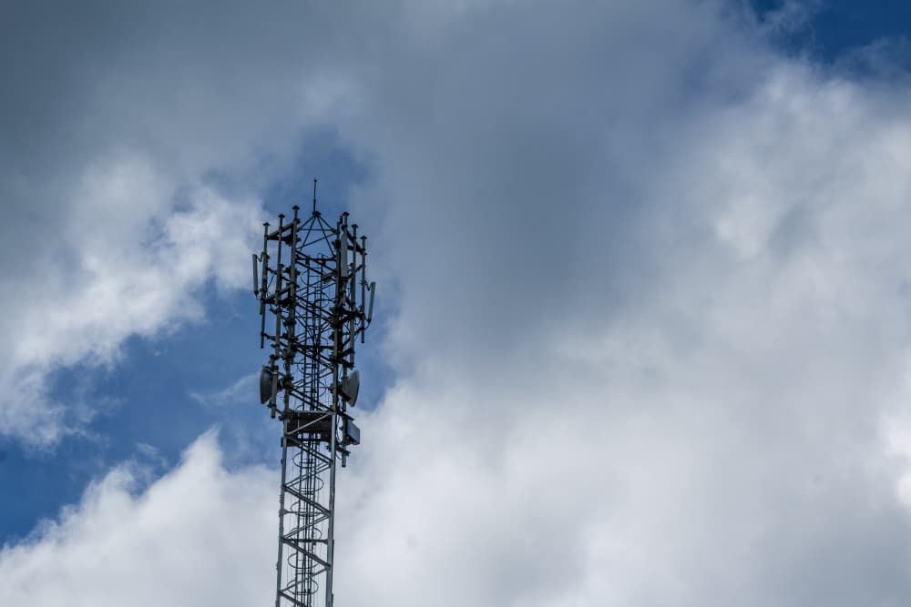 Ficael: fornecedor de antena para transmissão de rádio e outros materiais